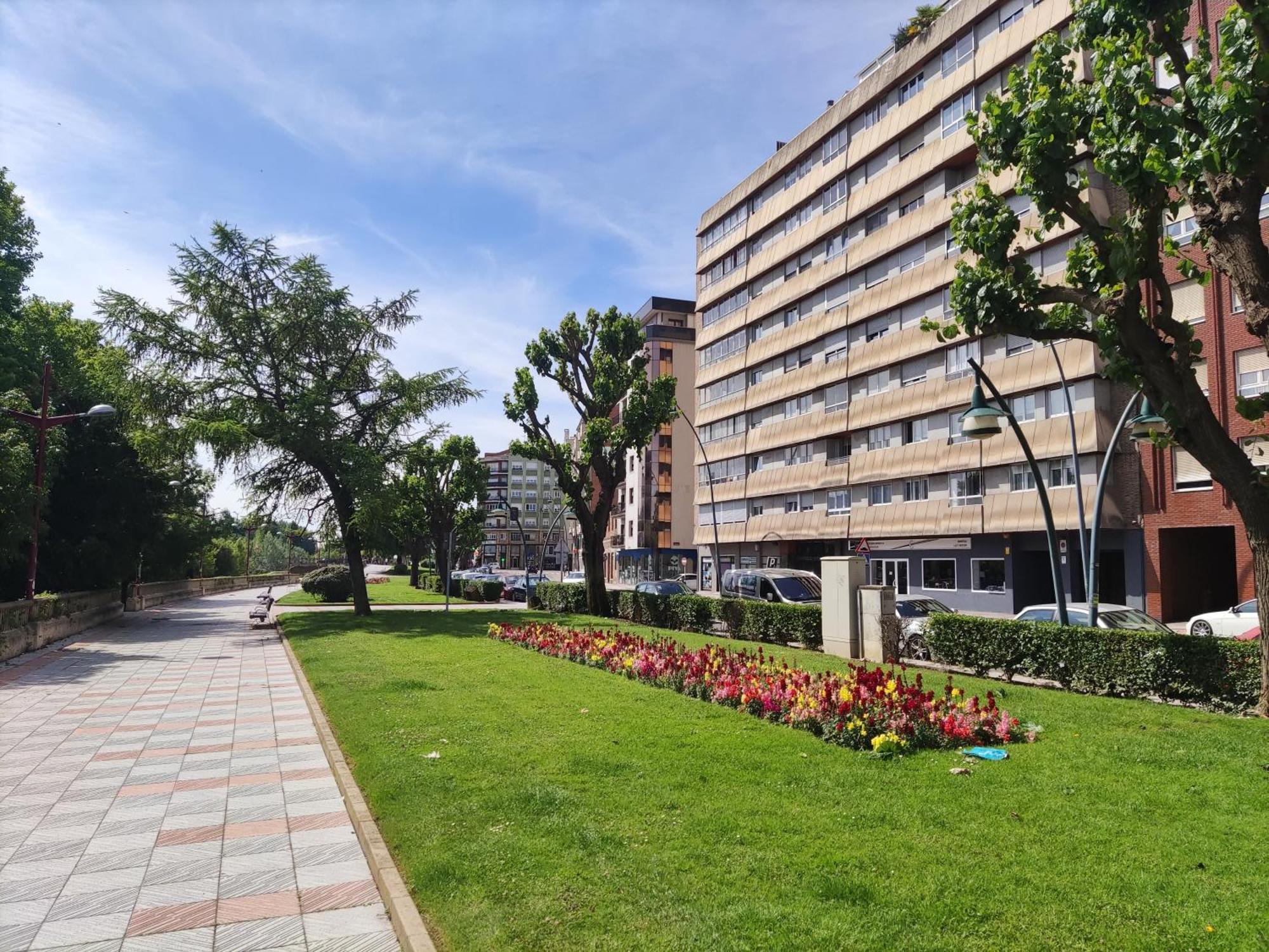 Leon Riverside Flat Exterior foto